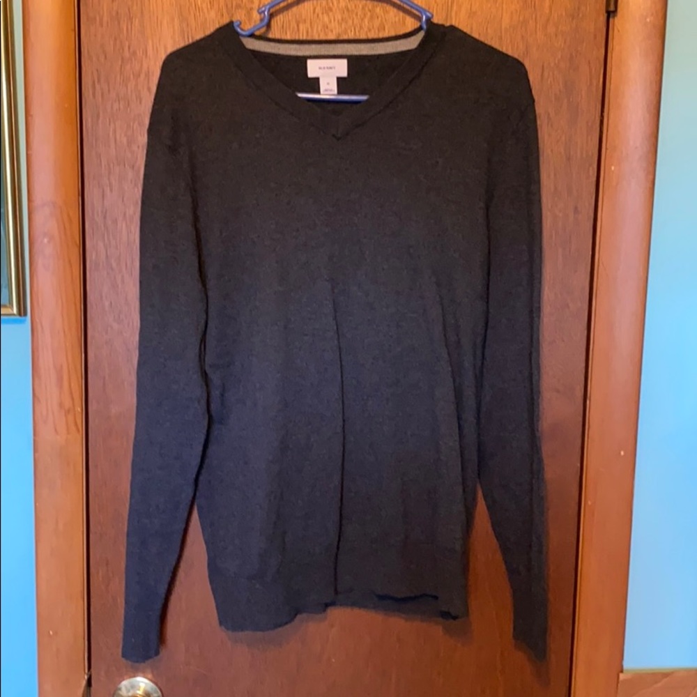 Old navy men’s sweater